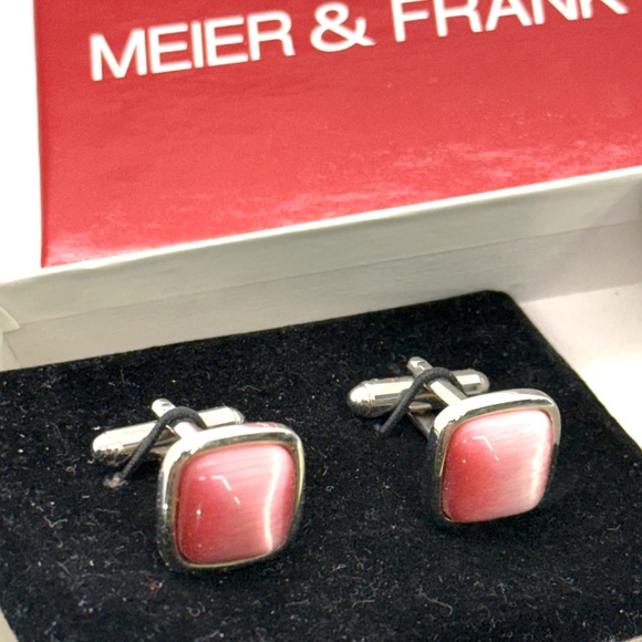 Meier & Frank Vintage Square Pink Cabochon Stone Silver Tone Cufflinks in Box - Picture 4 of 5